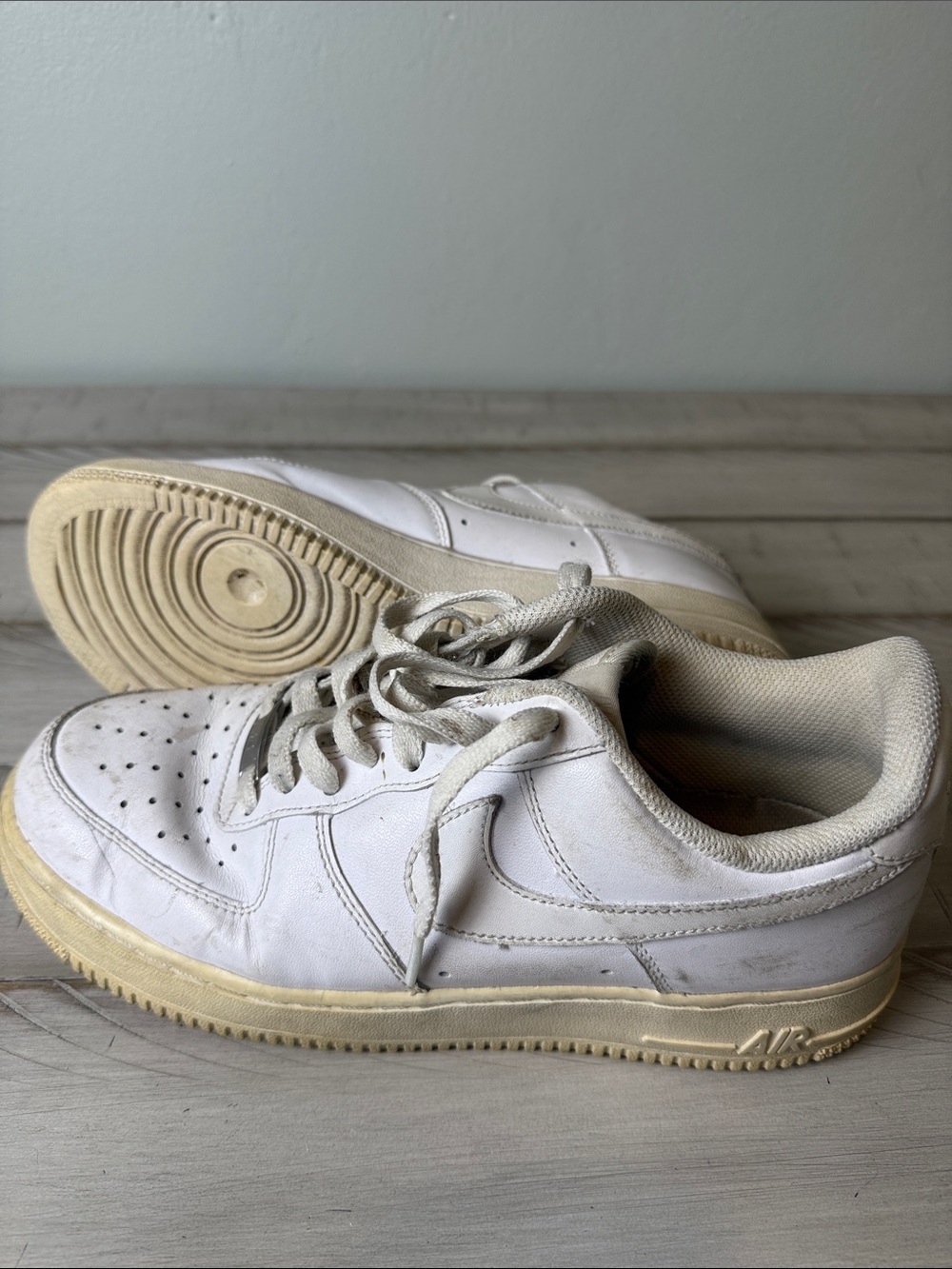 Nike Air Max White Low-Top Sneakers with Cream Outsole Size 9 - Picture 5 of 5